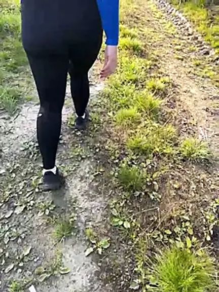 Julia_and_the_cock