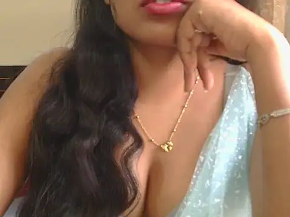 hottest_mahiii