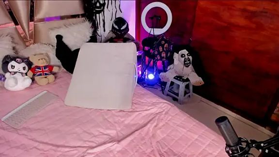 Nikole66_
