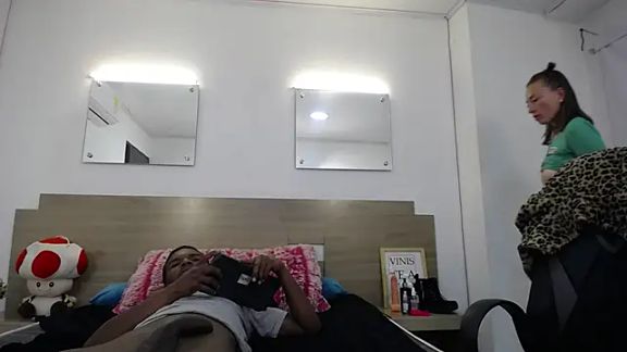 Ebony_N_Blonde