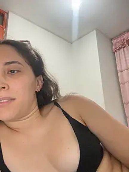 LatinDoll8