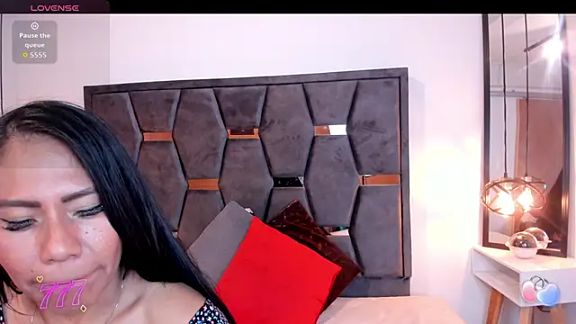 Keyla_Brunette_