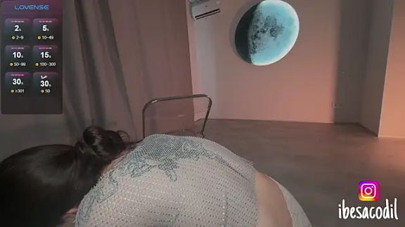 adriana_allien