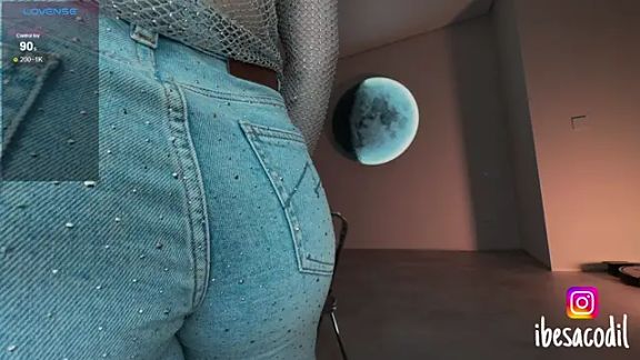 adriana_allien