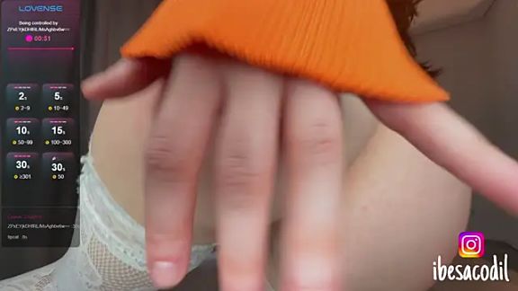adriana_allien