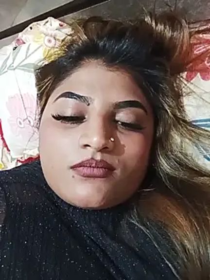 Sanaya_Gil