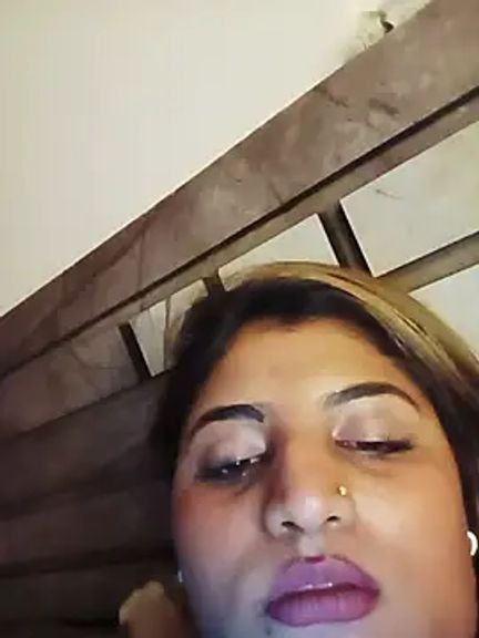 Sanaya_Gil