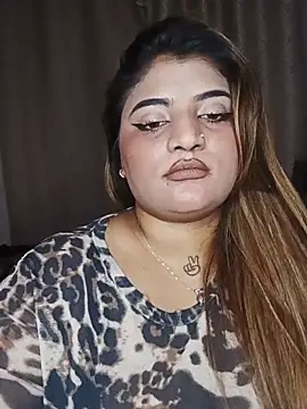 Sanaya_Gil