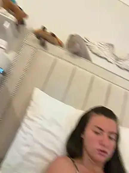 LolaSkyee