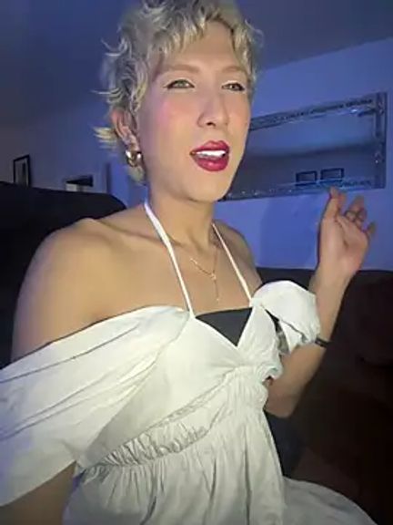 conny_latina
