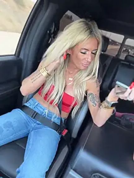 blondiluvsanal