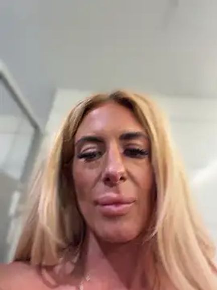 blondiluvsanal