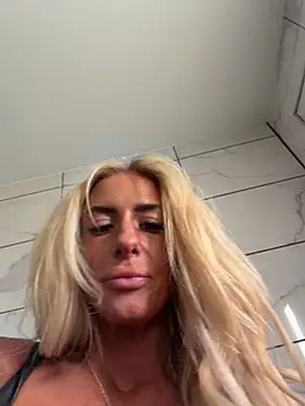 blondiluvsanal