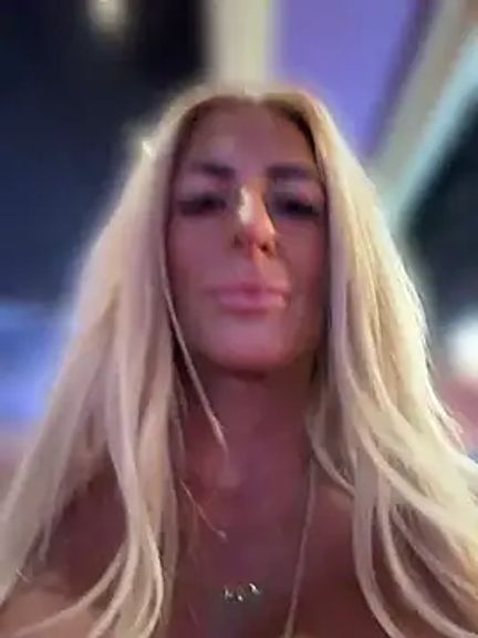 blondiluvsanal