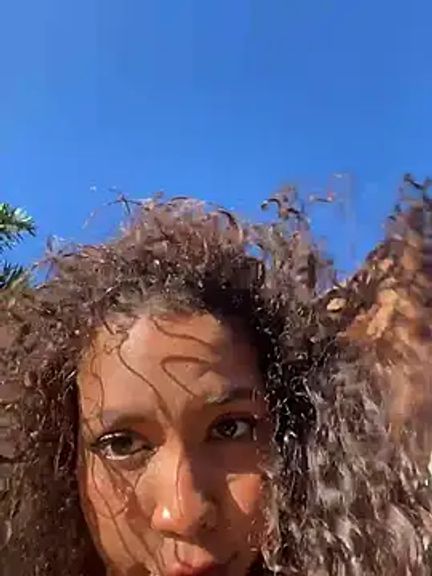 CurlyOopsieXXX