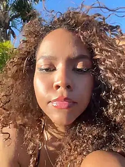 CurlyOopsieXXX