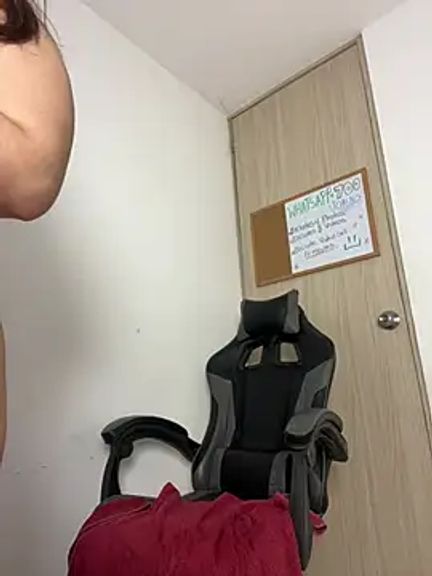 lia_foxxy71