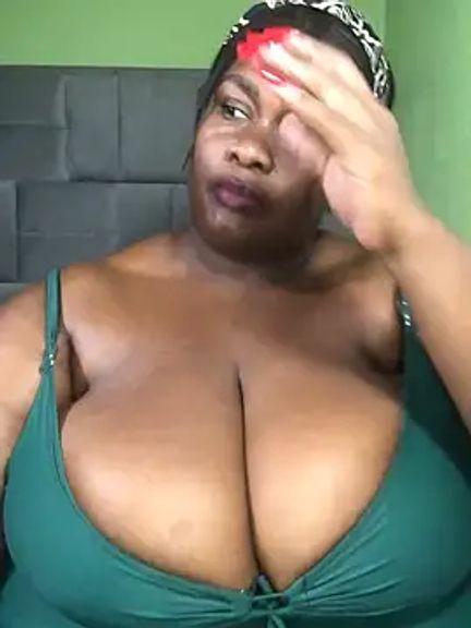 bustytitsxxx