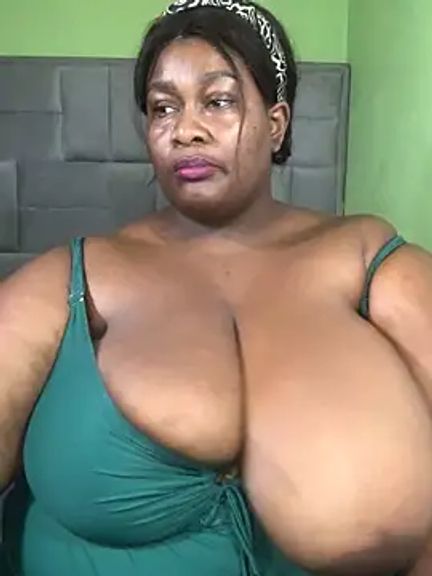 bustytitsxxx