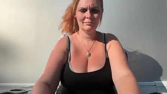 BustySwingingSlut
