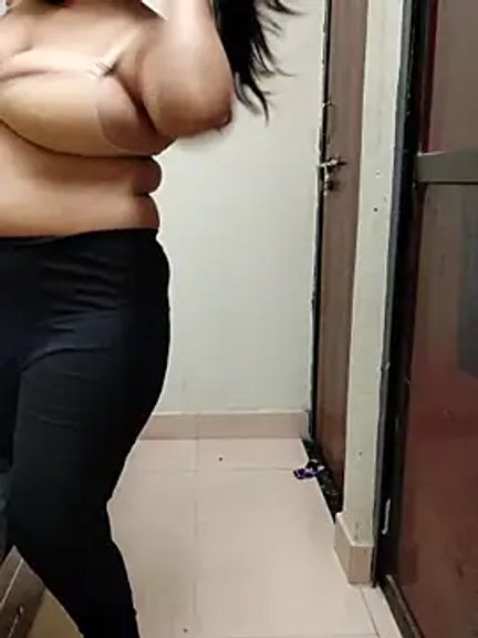 Aysha_69