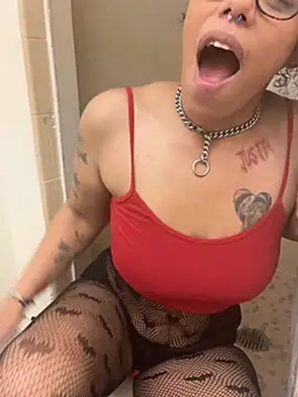 Desirae_Luciano