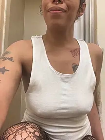 Desirae_Luciano