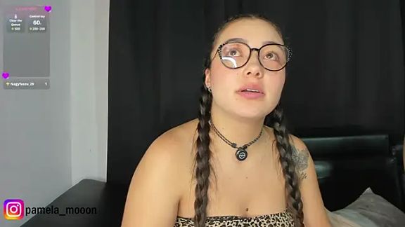 Pamelaa_moon1