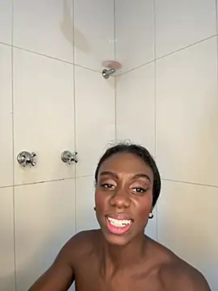 Zoe_Ravenn