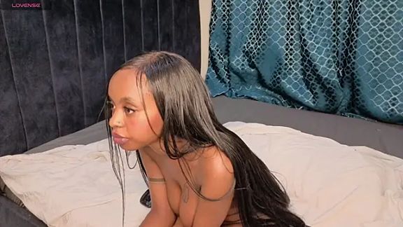 Pretty_Ebony_Doll