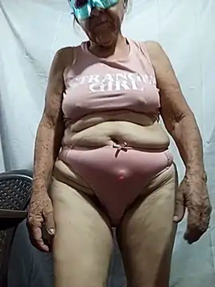 maira-hot