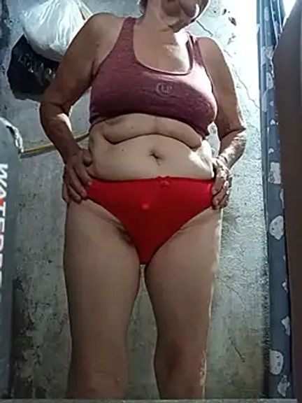 maira-hot
