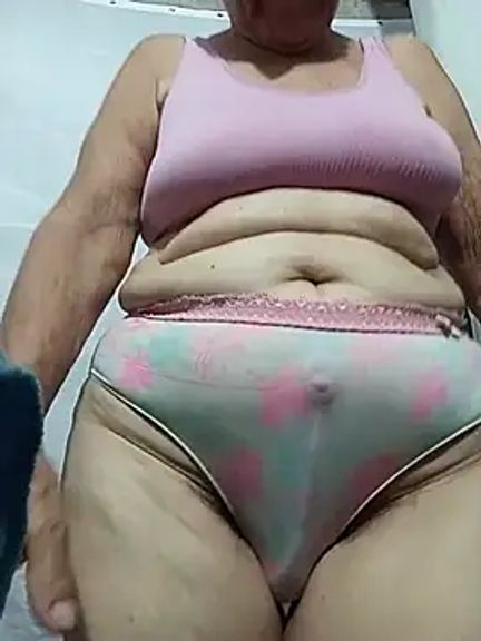 maira-hot