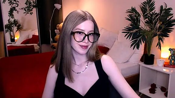 cheeky_chick