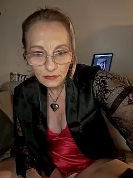 Blond_lady_czech