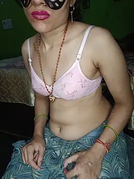 Sexy_Hena_69