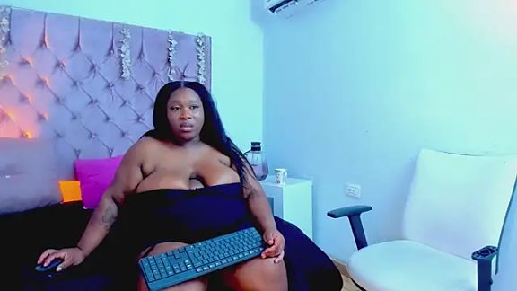TreisyVixen