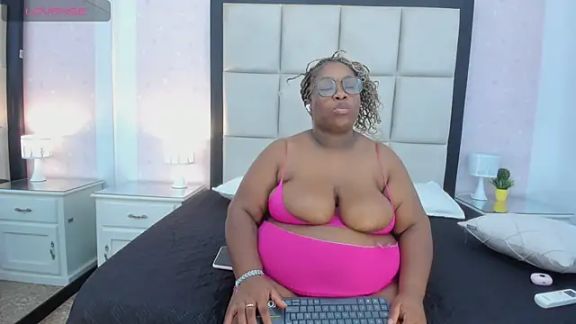 TreisyVixen