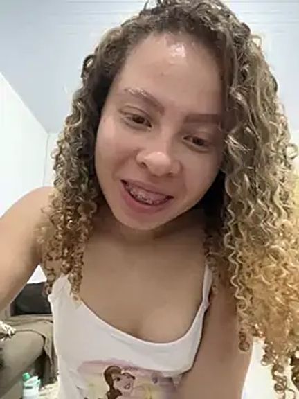 jhully_hot