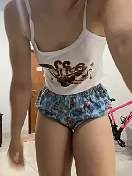 jhully_hot