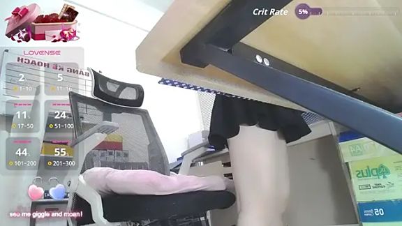 _GirlOffice_