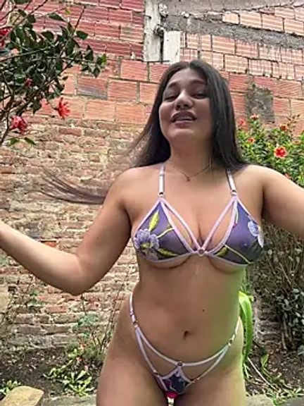 Emily_Gomezz
