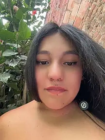 Emily_Gomezz