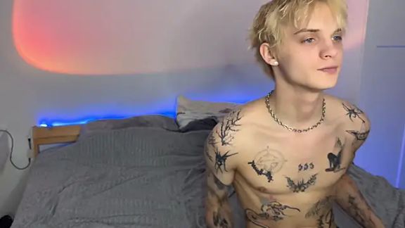 mia_side