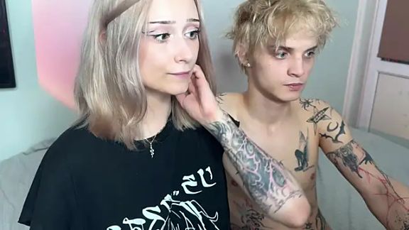 mia_side