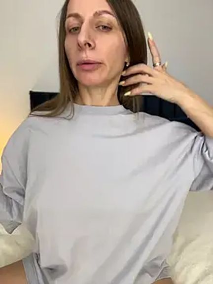 Mira_Luna