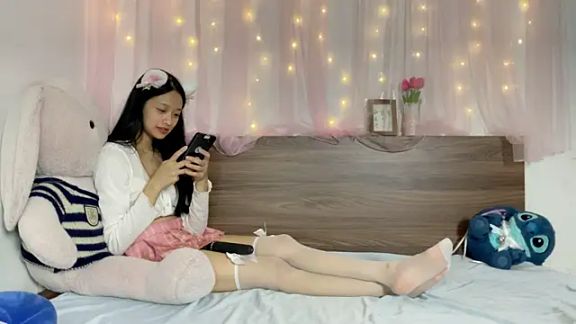 shy_pink_doll