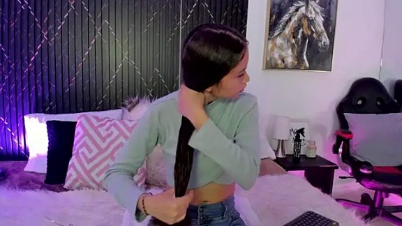 Thefany_Gomez
