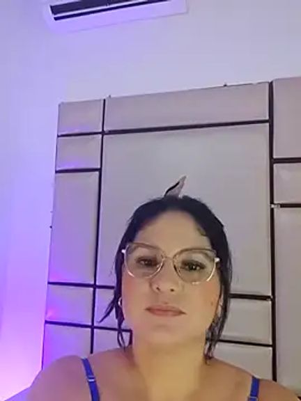 AlinaVegaa_
