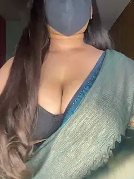 Naughty_pooja44